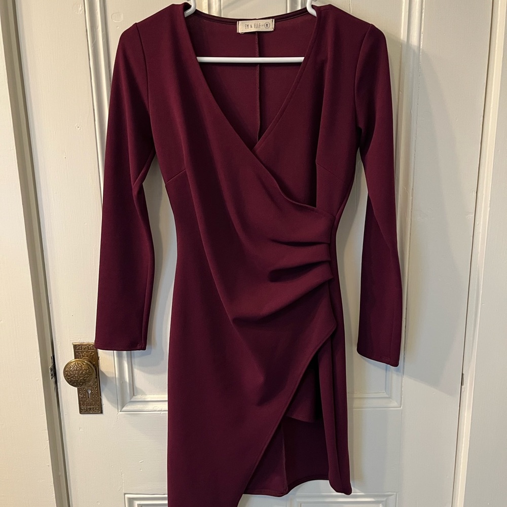 Em & Elle Long-Sleeve Asymmetric Cocktail Dress V wine red M/S mini